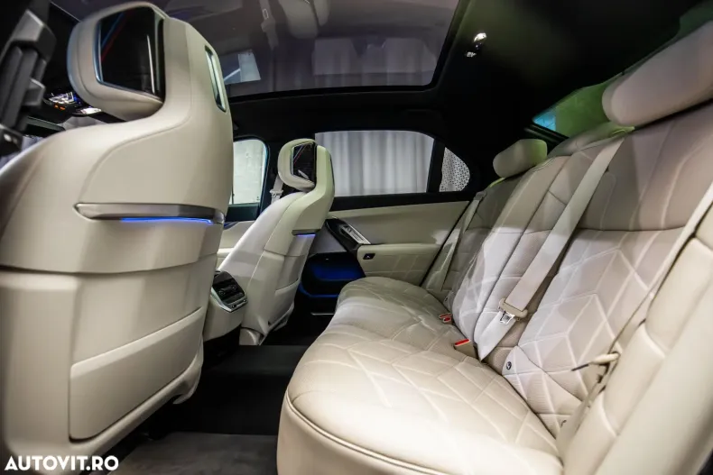 BMW Seria 7 din 2023 cu 84.800 km - oferta BMW185326 - foto 17