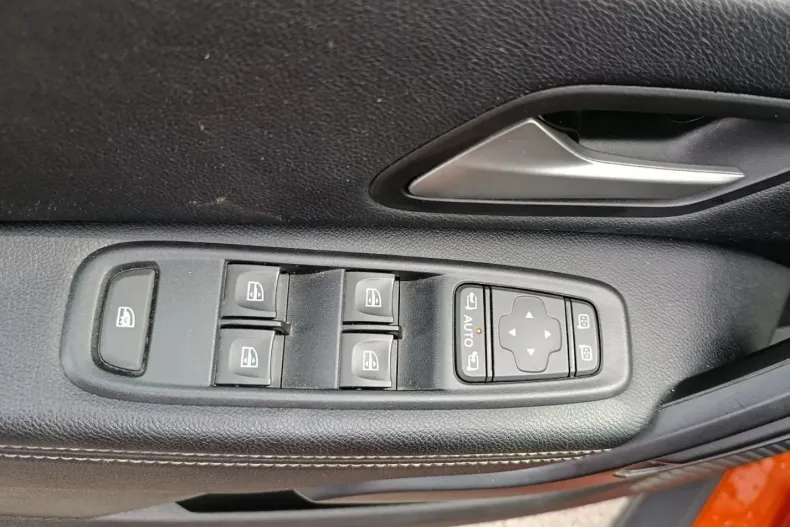 Dacia Duster din 2023 cu 96.749 km - oferta DAC185335 - foto 9