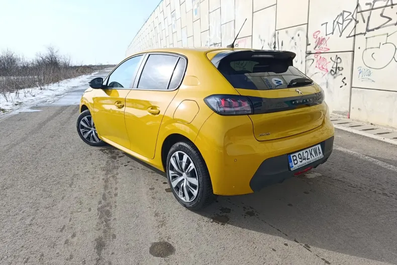 Peugeot 208 din 2023 cu 78.039 km - oferta PEU185336 - foto 4