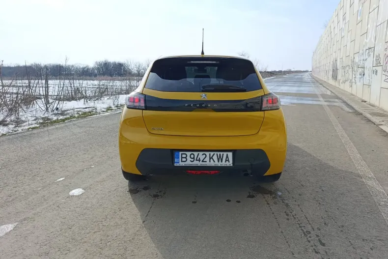 Peugeot 208 din 2023 cu 78.039 km - oferta PEU185336 - foto 6