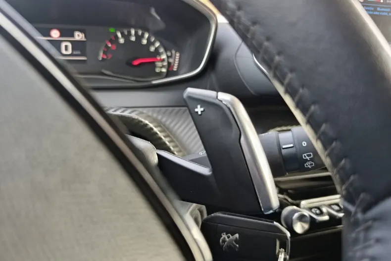 Peugeot 208 din 2023 cu 78.039 km - oferta PEU185336 - foto 12