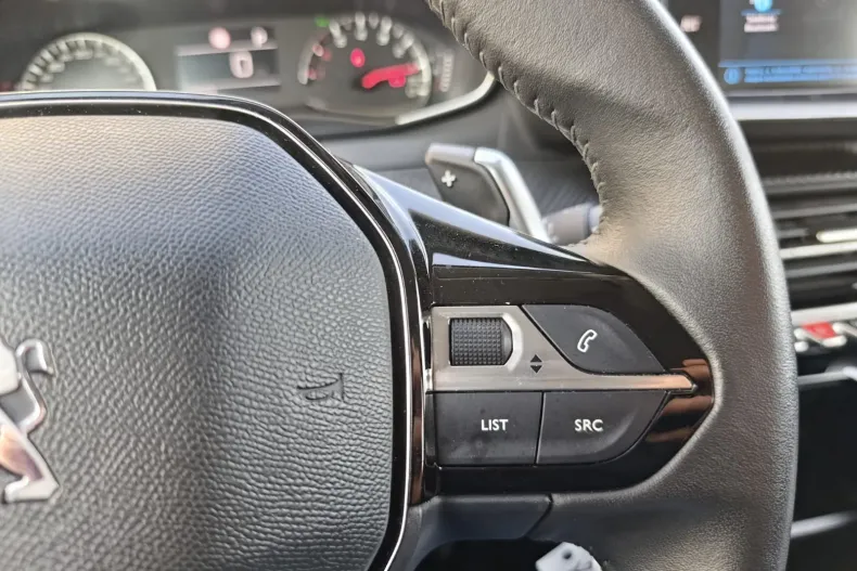 Peugeot 208 din 2023 cu 78.039 km - oferta PEU185336 - foto 16