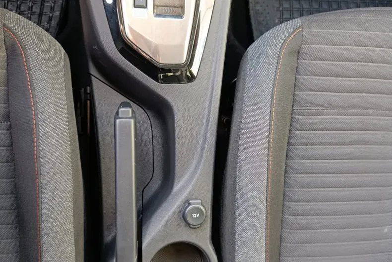 Peugeot 208 din 2023 cu 78.039 km - oferta PEU185336 - foto 22