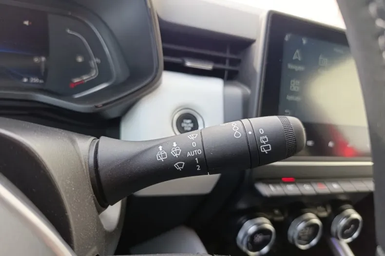 Renault Clio din 2023 cu 80.191 km - oferta REN185337 - foto 16