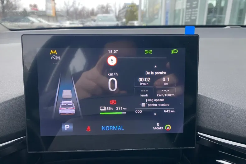 MG MG4 din 2025 cu 650 km - oferta MG0185338 - foto 8