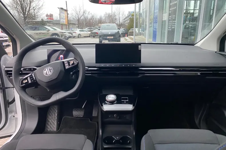 MG MG4 din 2025 cu 650 km - oferta MG0185338 - foto 18