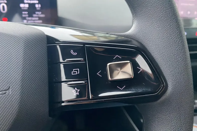 MG MG4 din 2025 cu 650 km - oferta MG0185338 - foto 19