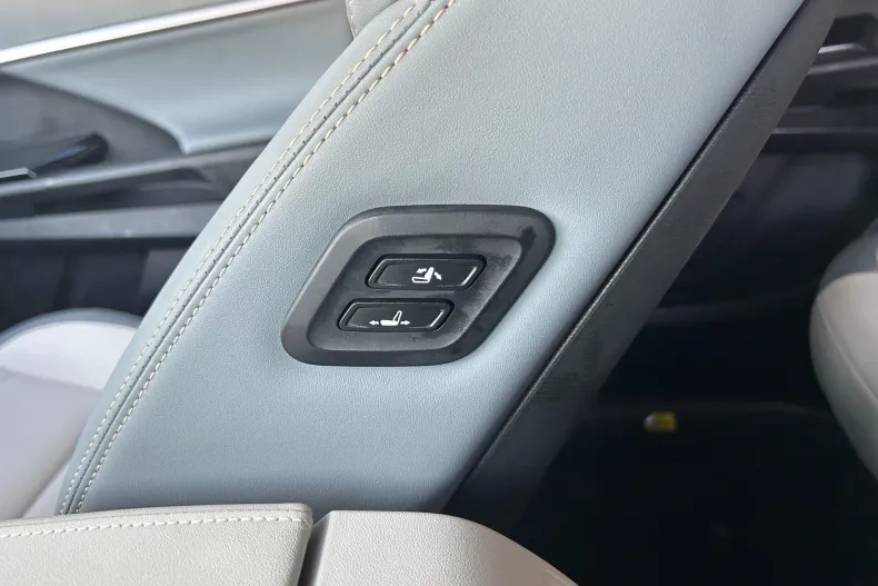 Ssangyong Torres din 2025 cu 2.500 km - oferta SSA185339 - foto 21