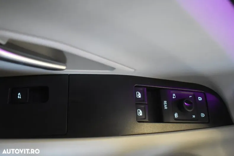 Ford Explorer din 2025 cu 5.000 km - oferta FOR185340 - foto 31