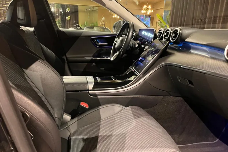 Mercedes-Benz C din 2023 cu 72.500 km - oferta MER185345 - foto 31