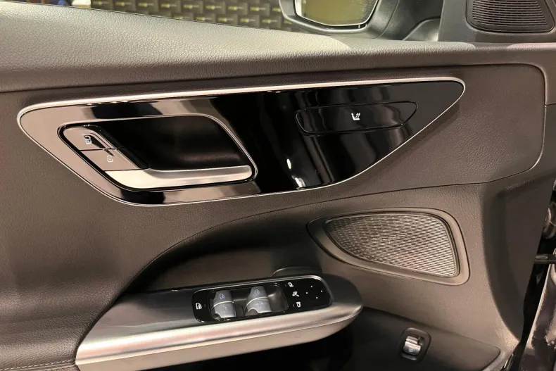 Mercedes-Benz C din 2023 cu 72.500 km - oferta MER185345 - foto 37