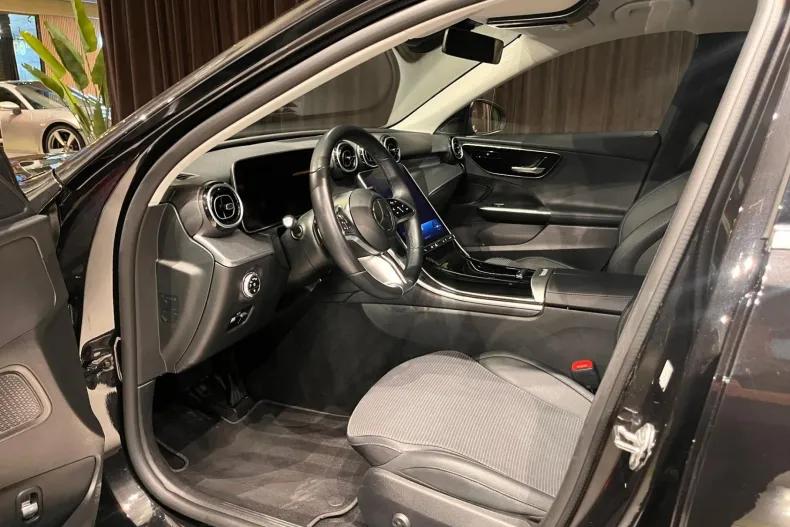 Mercedes-Benz C din 2023 cu 72.500 km - oferta MER185345 - foto 39