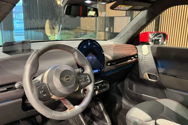 MINI Cooper SE din 2024 cu 31.500 km - oferta MIN185346 - foto 19