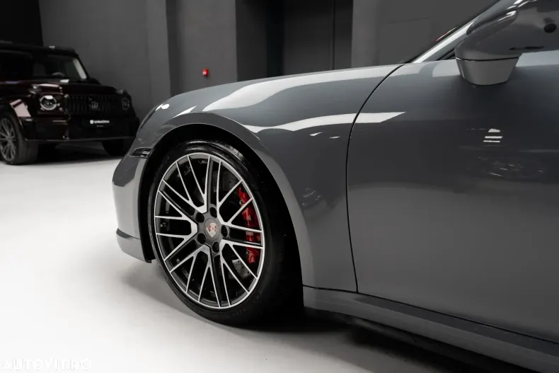 Porsche 911 din 2023 cu 11.700 km - oferta POR185353 - foto 3