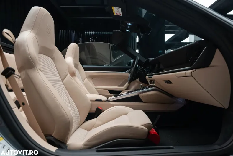 Porsche 911 din 2023 cu 11.700 km - oferta POR185353 - foto 18