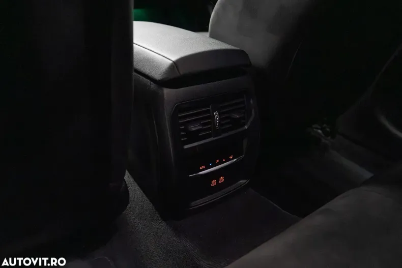 BMW Seria 3 din 2024 cu 24.400 km - oferta BMW185357 - foto 19