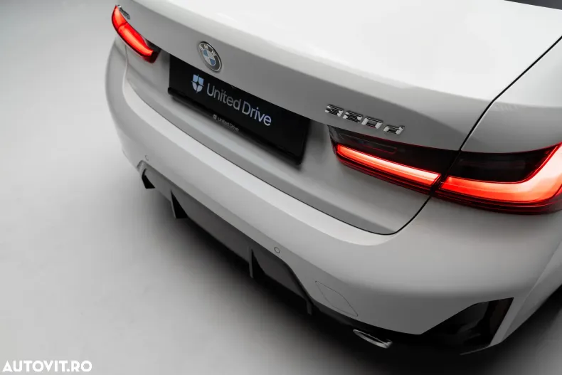 BMW Seria 3 din 2024 cu 24.400 km - oferta BMW185357 - foto 22