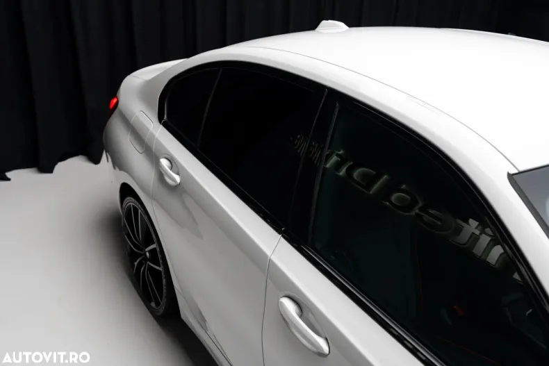 BMW Seria 3 din 2024 cu 24.400 km - oferta BMW185357 - foto 23
