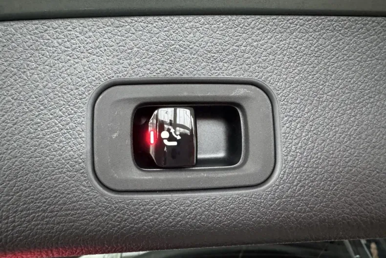 Mercedes-Benz GLC din 2024 cu 30 km - oferta MER185359 - foto 10