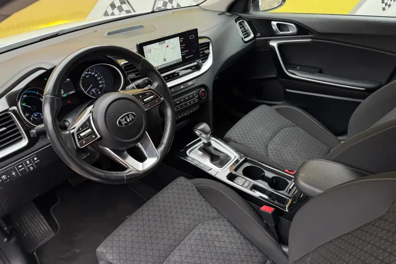 Kia Ceed din 2021 cu 117.500 km - oferta KIA185368 - foto 2