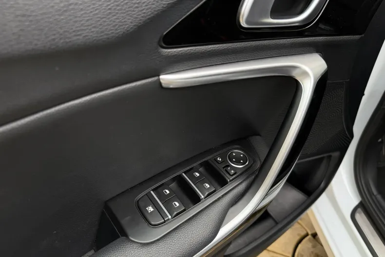 Kia Ceed din 2021 cu 117.500 km - oferta KIA185368 - foto 15