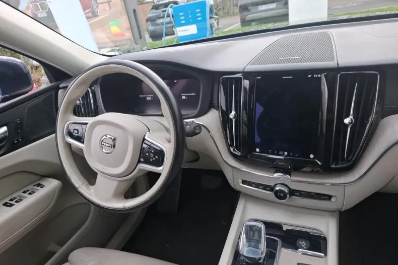 Volvo XC60 din 2021 cu 78.966 km - oferta VOL185373 - foto 3