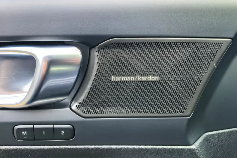 Volvo XC40 din 2022 cu 130.041 km - oferta VOL185392 - foto 22