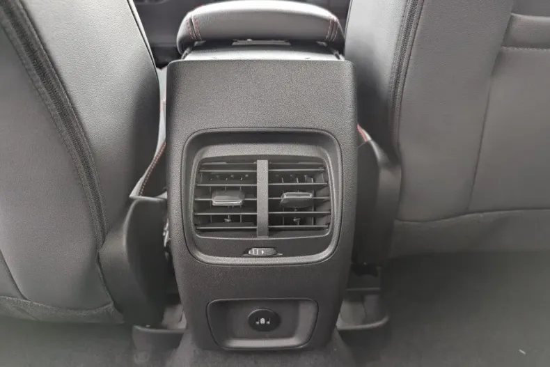 Ford Kuga din 2025 cu 1 km - oferta FOR185396 - foto 14