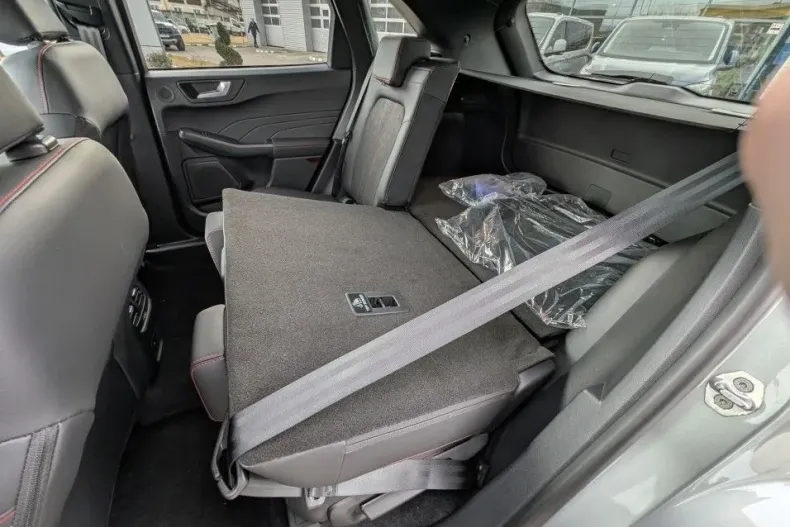 Ford Kuga din 2025 cu 1 km - oferta FOR185396 - foto 16