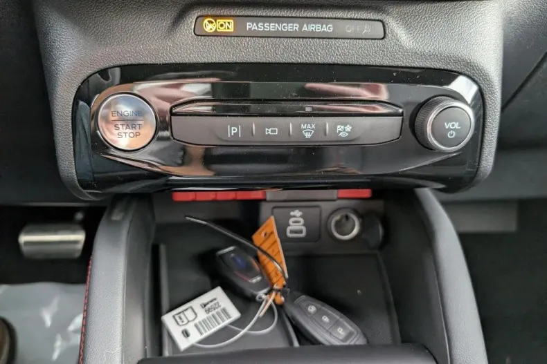 Ford Kuga din 2025 cu 1 km - oferta FOR185396 - foto 21