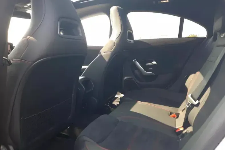 Mercedes-Benz CLA 250 (Clasa CLA) din 2023 cu 21.970 km - oferta MER185400 - foto 14