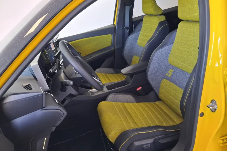 Renault 5 din 2025 cu 2.459 km - oferta REN185401 - foto 24