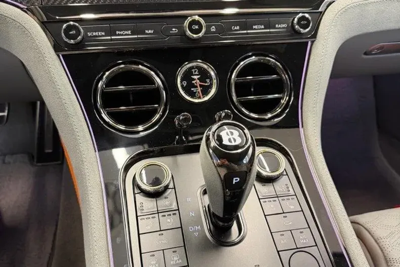 Bentley Continental din 2024 cu 6.050 km - oferta BEN185402 - foto 10