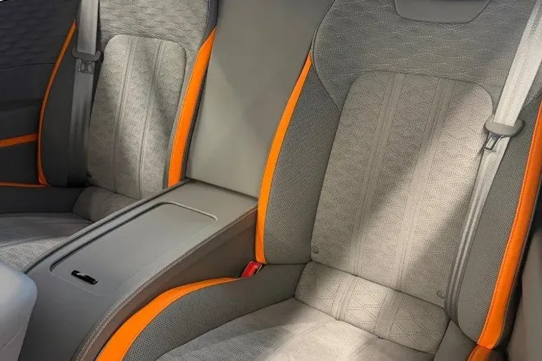 Bentley Continental din 2024 cu 6.050 km - oferta BEN185402 - foto 11