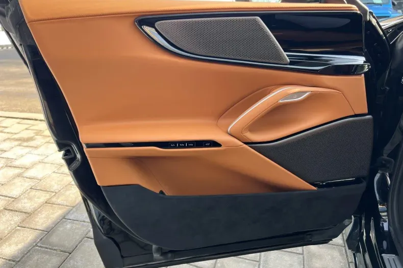 Ferrari Purosangue din 2025 cu 10 km - oferta FER185403 - foto 8