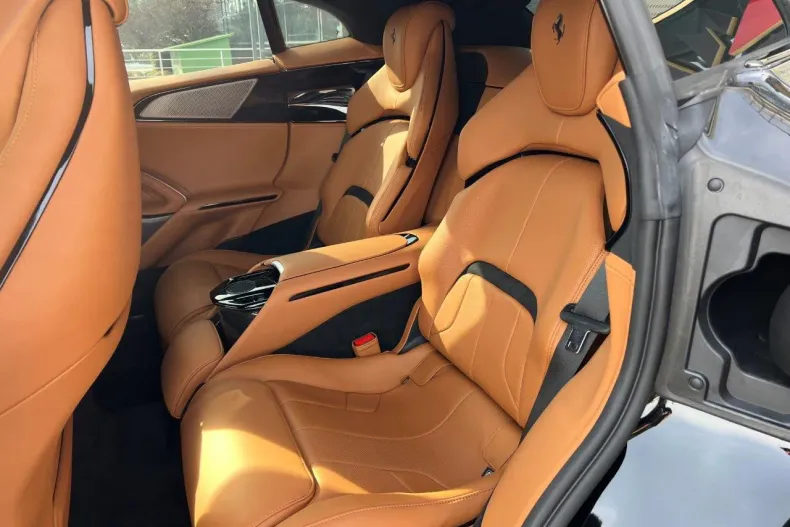 Ferrari Purosangue din 2025 cu 10 km - oferta FER185403 - foto 9