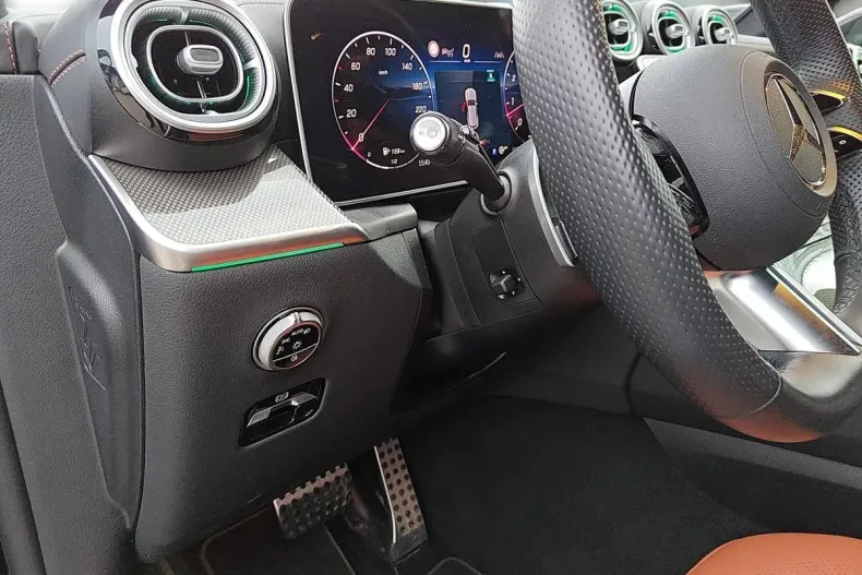 Mercedes-Benz GLC din 2024 cu 8.900 km - oferta MER185405 - foto 19