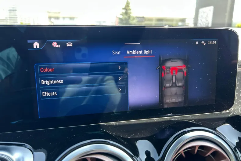 Mercedes-Benz EQB din 2024 cu 4.000 km - oferta MER185409 - foto 15