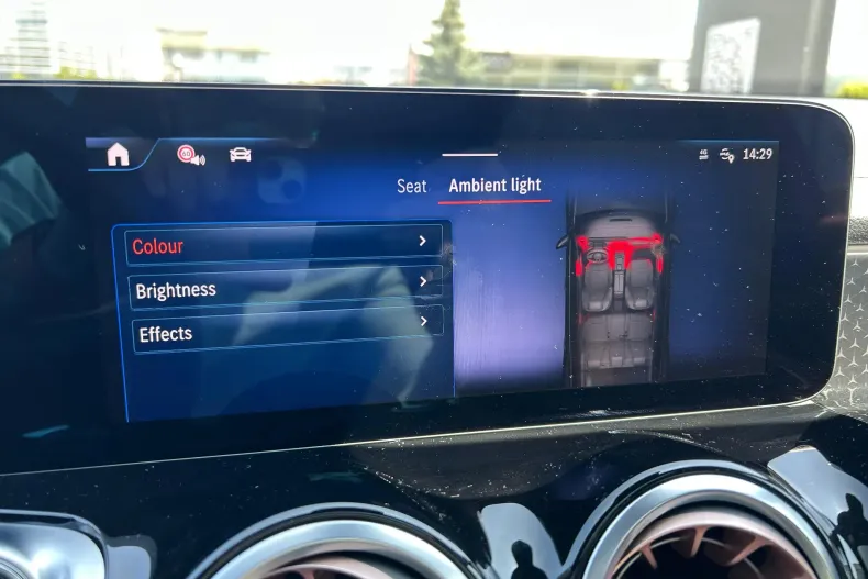 Mercedes-Benz EQB din 2024 cu 4.000 km - oferta MER185409 - foto 19