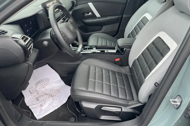 Citroën C4 din 2025 cu 6.800 km - oferta CIT185428 - foto 9