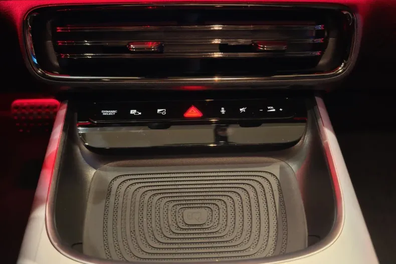 Mercedes-Benz CLA (Clasa CLA) din 2025 cu 1 km - oferta MER185434 - foto 29