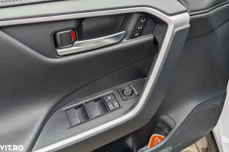 Toyota RAV4 din 2025 cu 5.000 km - oferta TOY185437 - foto 7