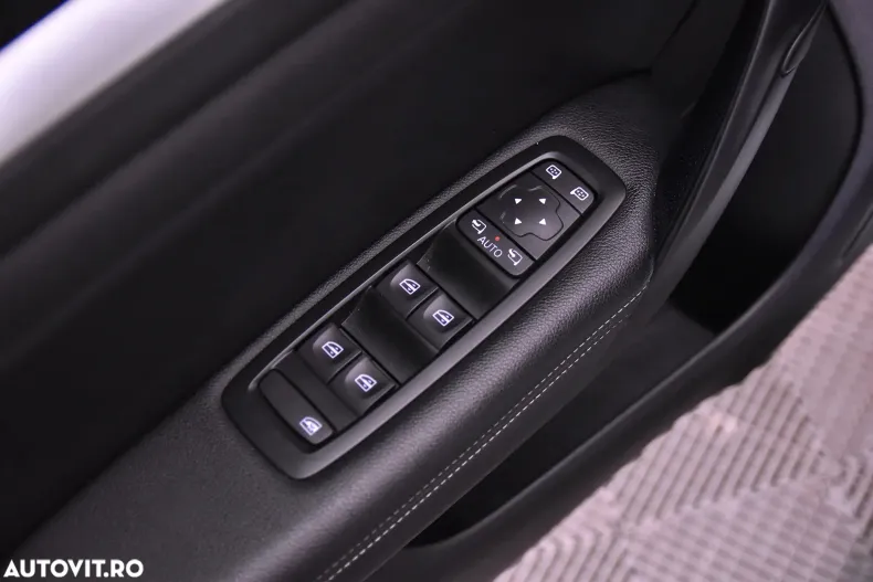 Renault Megane din 2021 cu 75.213 km - oferta REN185447 - foto 14