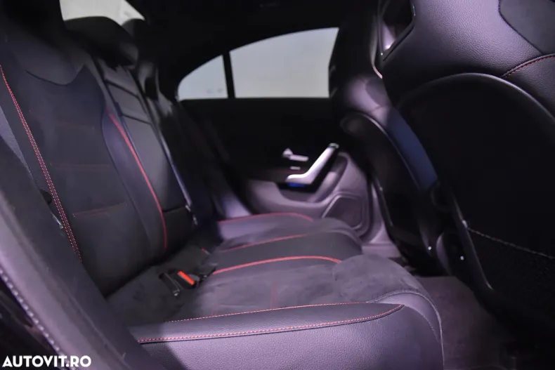 Mercedes-Benz CLA (Clasa CLA) din 2024 cu 14.102 km - oferta MER185456 - foto 12