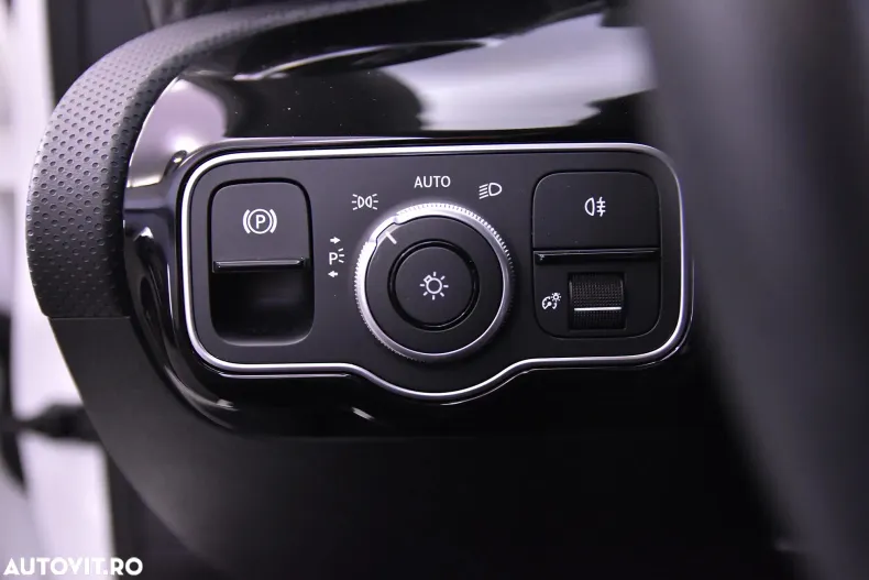 Mercedes-Benz A 200 (Clasa A) din 2024 cu 10.570 km - oferta MER185458 - foto 16