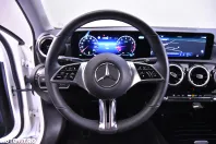 Mercedes-Benz A 200 (Clasa A) din 2024 cu 10.570 km - oferta MER185458 - foto 18