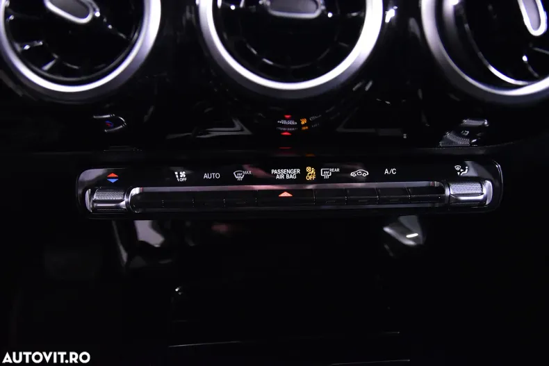 Mercedes-Benz A 200 (Clasa A) din 2024 cu 10.570 km - oferta MER185458 - foto 20