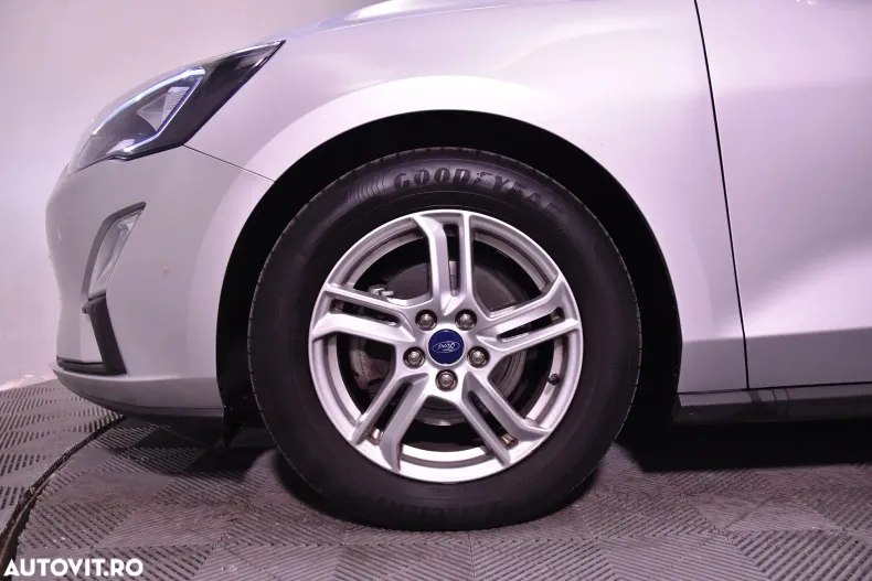 Ford Focus din 2020 cu 85.207 km - oferta FOR185460 - foto 13