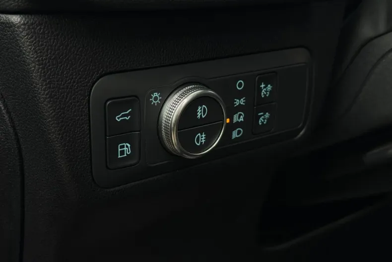 Ford Kuga din 2022 cu 91.525 km - oferta FOR185464 - foto 32