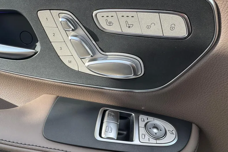 Mercedes-Benz V din 2024 cu 35.000 km - oferta MER185466 - foto 12